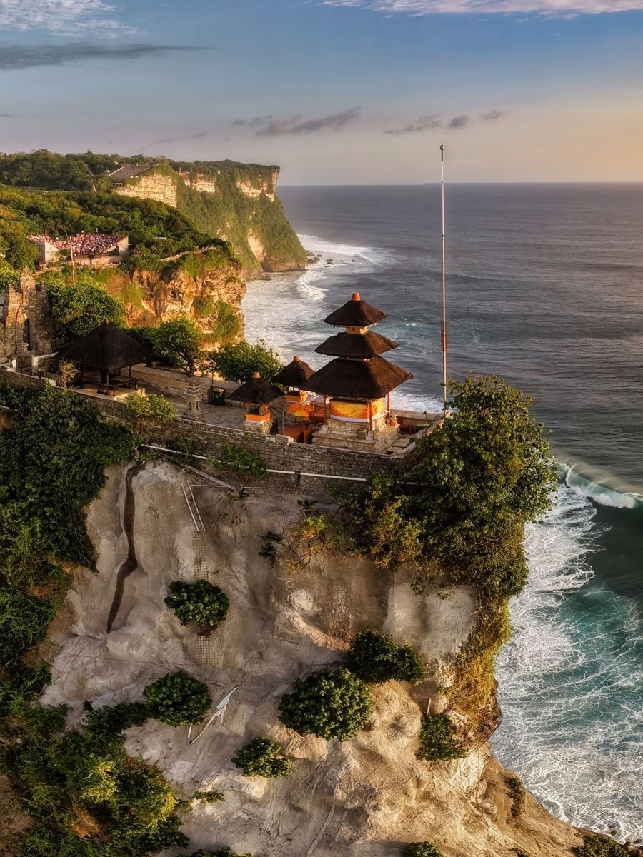 Uluwatu Temple on its cliff at sunset